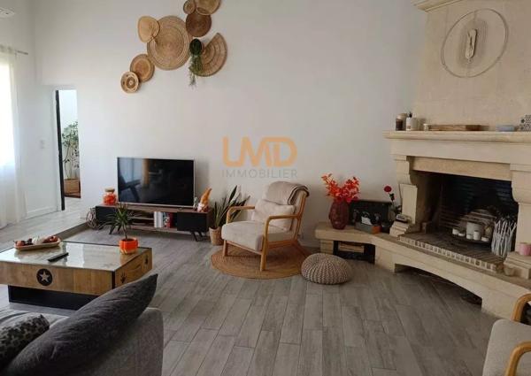 Appartement de standing vue colline St Jacques