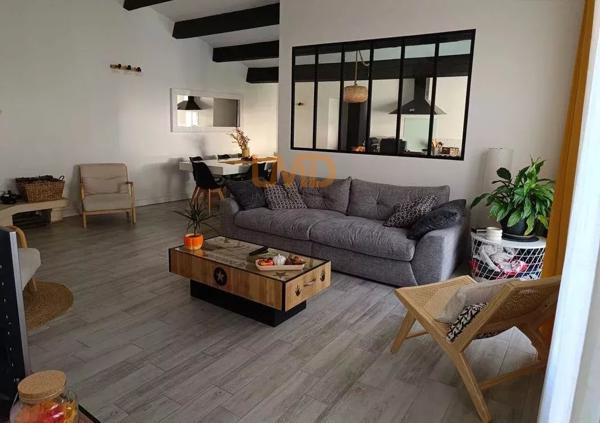 Appartement de standing vue colline St Jacques