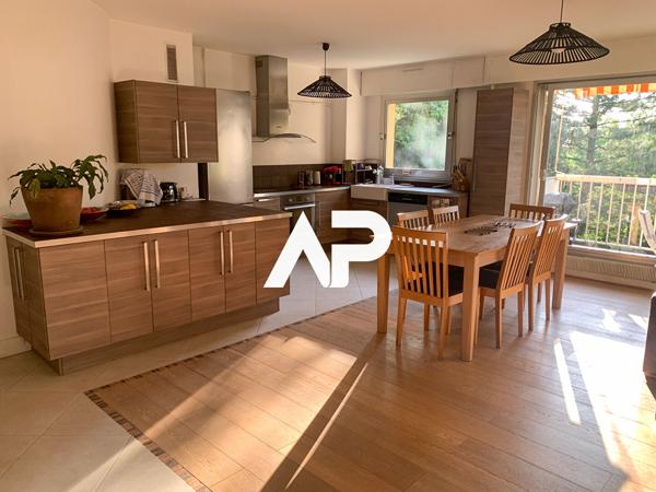 Appartement Montmorency 5 pièce(s) 100 m2 399 000 € **  - Référence  1676