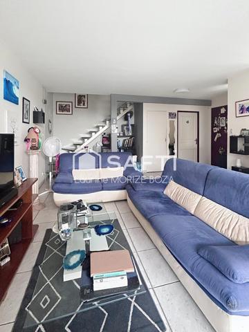 Duplex T3 dans résidence avec piscine et parking.