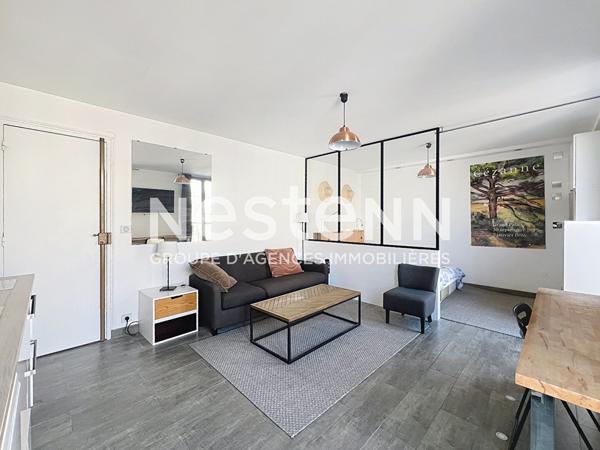 Exclusivité Nestenn - Kléber / Boissière - Studio / 2 pièces - Étage élevé - Balcon filant - Vue dégagée - Lumineux - Cave