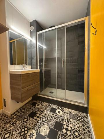 Appartement 4 pièces 79 m2 avec balcon, parking et cave