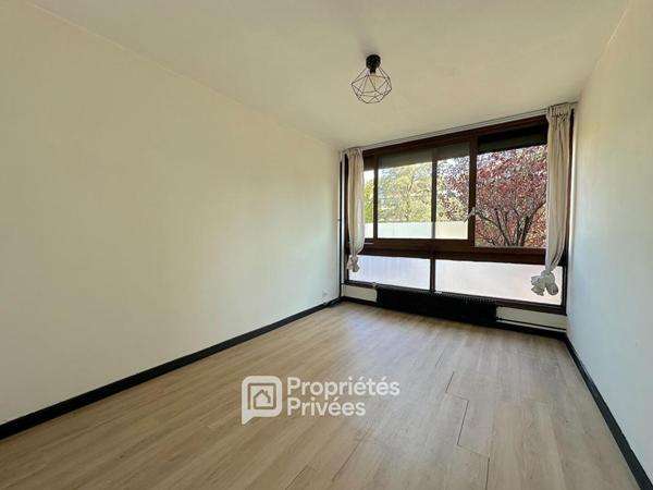 Appartement 4 pièces 79 m2 avec balcon, parking et cave