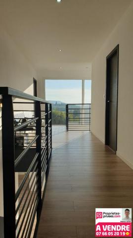 Maison 8 pièces de 213 m²