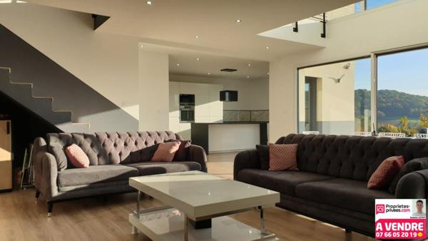 Maison 8 pièces de 213 m²