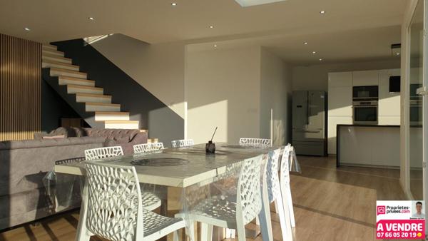 Maison 8 pièces de 213 m²