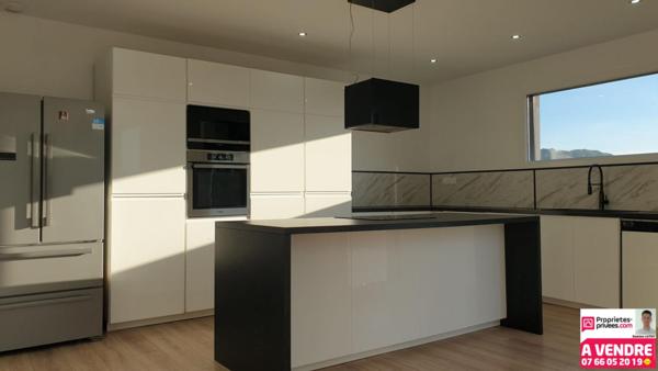 Maison 8 pièces de 213 m²