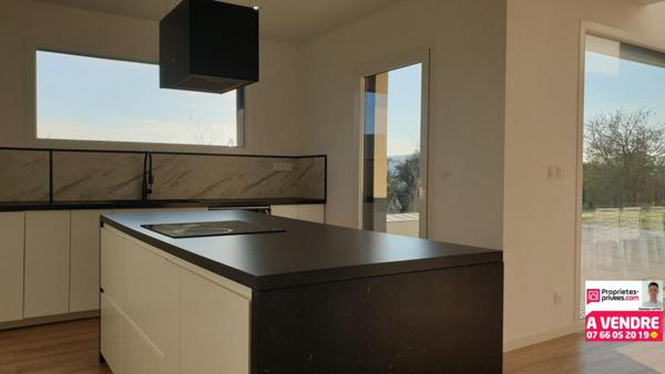 Maison 8 pièces de 213 m²