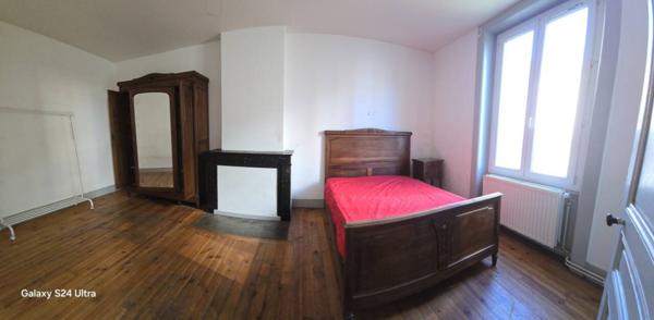 Immeuble à vendre 14 pièces de 215 m²