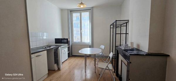 Immeuble à vendre 14 pièces de 215 m²