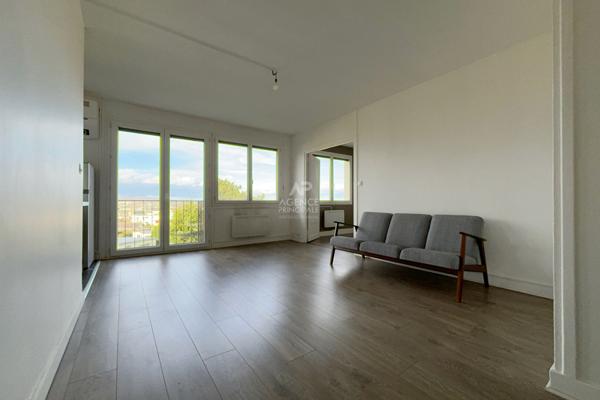 Appartement Poissy 4 pièce(s) 63.48 m2

Loyer €1 080.00/mois charges comprises **

- Ref : 8244
