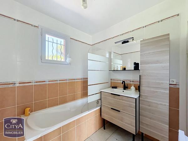 Maison à vendre 5 pièces 152m² Nîmes (30000)