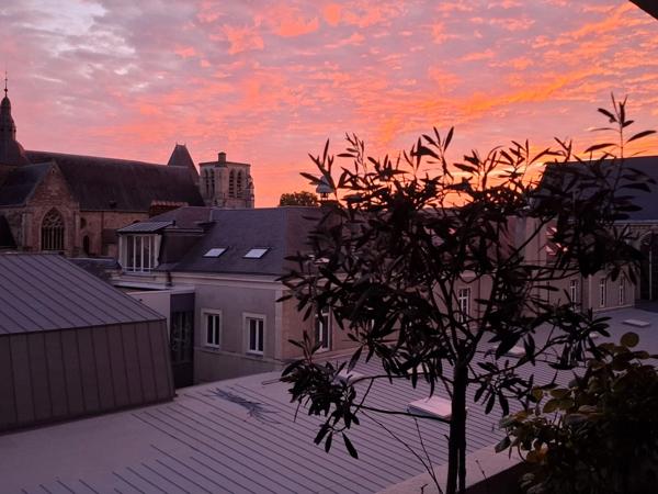 Appartement à vendre 4 pièces  SH  83 M2  HYPER CENTRE - LE MANS (72)