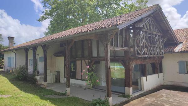 Maison à vendre    7 pièces •  Pouillon