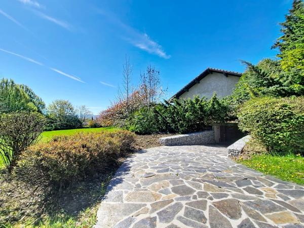 VETRAZ-MONTHOUX – Maison individuelle de 270 m² – Pièce de vie 110 m² – Terrain 4 851 m² sans vis-à-vis