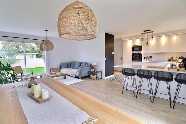 Maison familiale cœur de village Mareil Marly à deux pas des transports