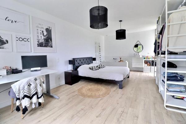 Maison familiale cœur de village Mareil Marly à deux pas des transports