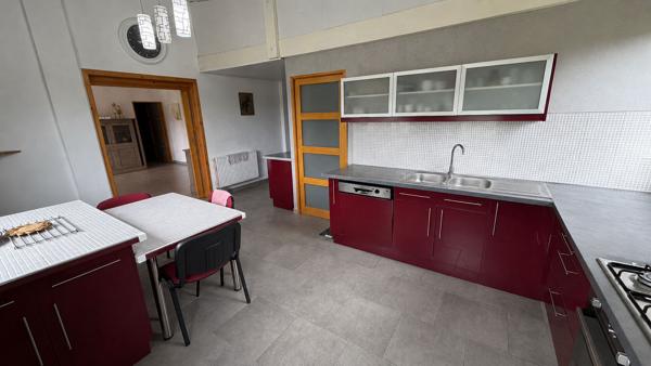 Grande maison à St Nexans dans un cadre verdoyant et bucolique