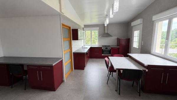 Grande maison à St Nexans dans un cadre verdoyant et bucolique