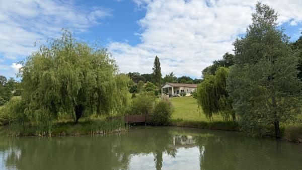 Grande maison à St Nexans dans un cadre verdoyant et bucolique