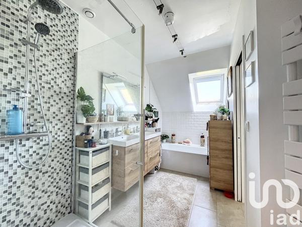 Maison d’architecte 7 pièces de 208 m² à Vern-sur-Seiche (35770)