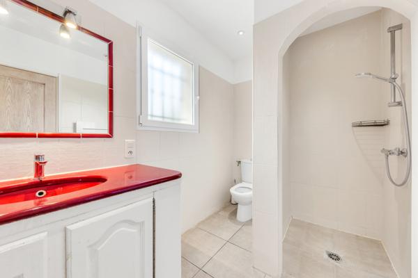 Draguignan (83300) DRAGUIGNAN secteur résidentiel Villa de PLAIN-PIED 140 m² Terrain plat 4278 m²