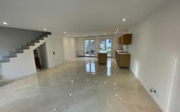 Maison à vendre    5 pièces •  Ormesson-sur-Marne