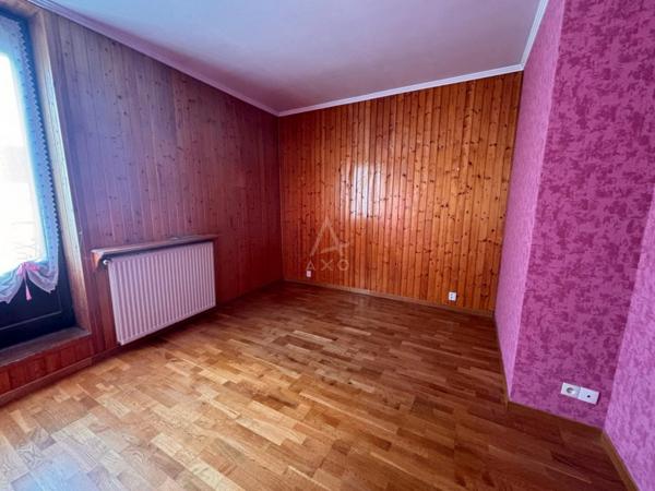 Maison de 6 pièces avec dépendances et terrain divisible