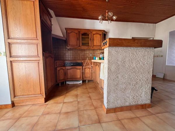 Maison de 6 pièces avec dépendances et terrain divisible