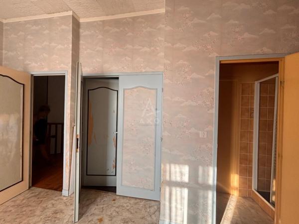 Maison de 6 pièces avec dépendances et terrain divisible