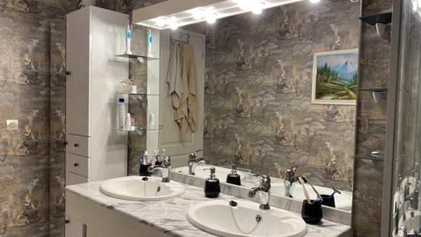 Dpt Yonne (89), à vendre PACY SUR ARMANCON Pavillon - 3 chambres - Terrain de 2 300 m²- Plain-pied