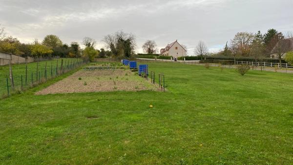 Dpt Yonne (89), à vendre PACY SUR ARMANCON Pavillon - 3 chambres - Terrain de 2 300 m²- Plain-pied