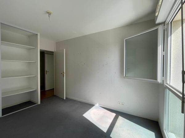 Appartement
         3 pièces
        - 65 m² 171 200 € *