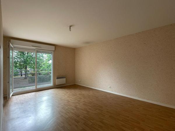 Appartement
         3 pièces
        - 65 m² 171 200 € *