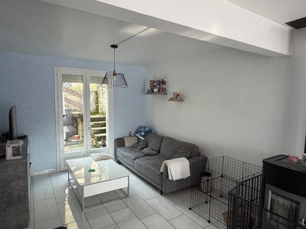 PAVILLON INDIVIDUEL - 3 CHAMBRES - GARAGE - JARDIN