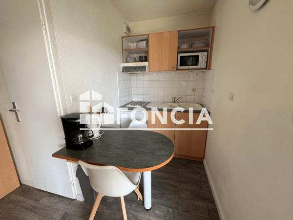 Location Studio meublé 22.01 m² - 4 RUE DE LA SOLE La Rochelle 17000