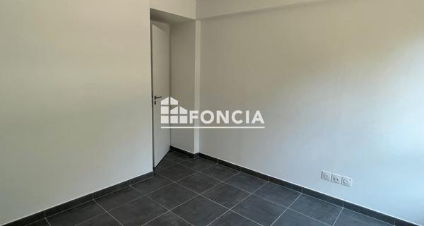 Location Appartement 3 pièces 58.82 m² - Villeneuve-lès-avignon 30400