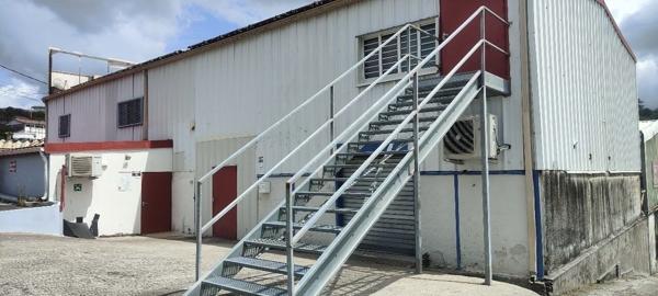 Ensemble de locaux professionnels