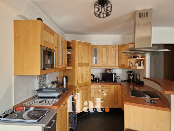 Appartement
                                                                                                                                                                                                                                                                                                                        3 pièce(s)                                                                                                                                                                                                          2 chambre(s)                                                                                                                                                                                                          65.85  m²
