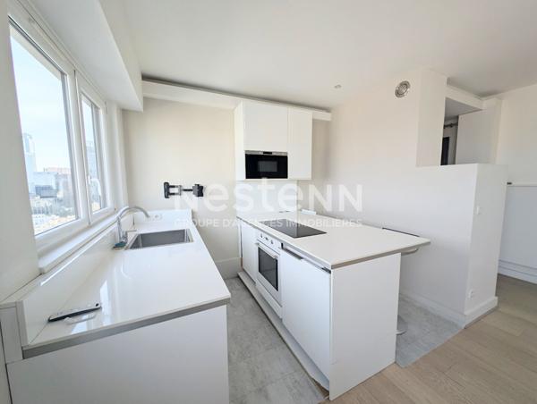 Appartement Courbevoie 2 pièces 41.08 m2 + Parking