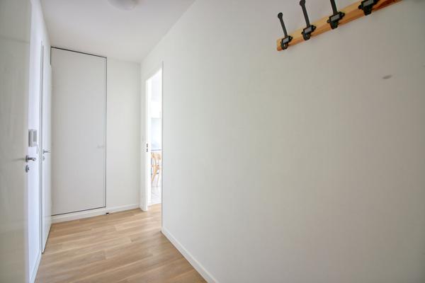 3 pièces "loué meublé" , 64 m² , Balcon + Parking , Massy Atlantis