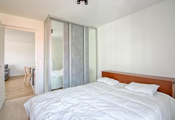 3 pièces "loué meublé" , 64 m² , Balcon + Parking , Massy Atlantis