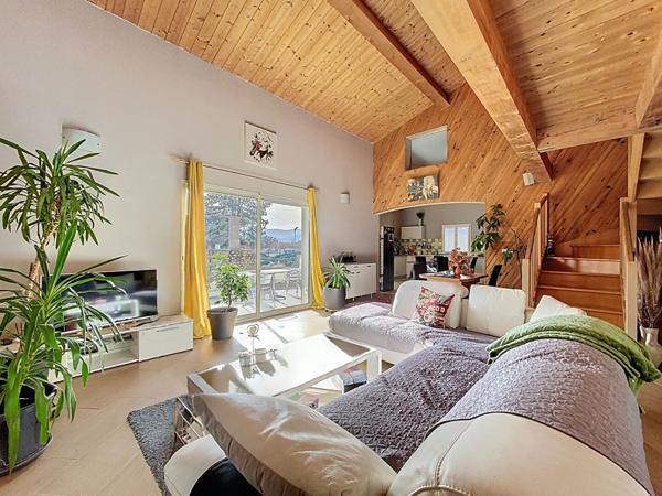 Maison de plain-pied à vendre à Mison - 3 chambres, terrain de 3000 m²