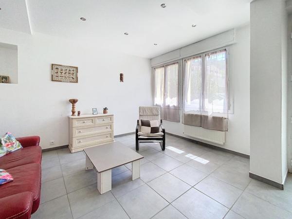 Appartement 4 pièces avec terrasse