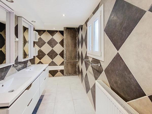 Appartement 4 pièces avec terrasse