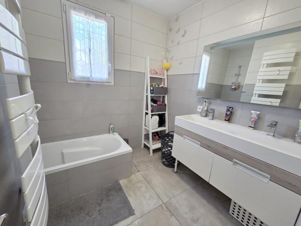 Pennes-Mirabeau (13170) À vendre – Maison T5 avec garage sur Les Pennes-Mirabeau, secteur Jas de Rhode