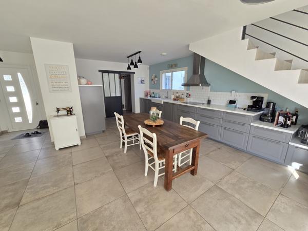 Pennes-Mirabeau (13170) À vendre – Maison T5 avec garage sur Les Pennes-Mirabeau, secteur Jas de Rhode