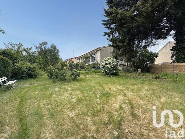 Maison traditionnelle 4 pièces de 84 m² à Gasville-Oisème (28300)