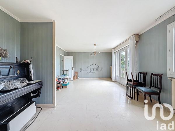 Maison traditionnelle 4 pièces de 84 m² à Gasville-Oisème (28300)