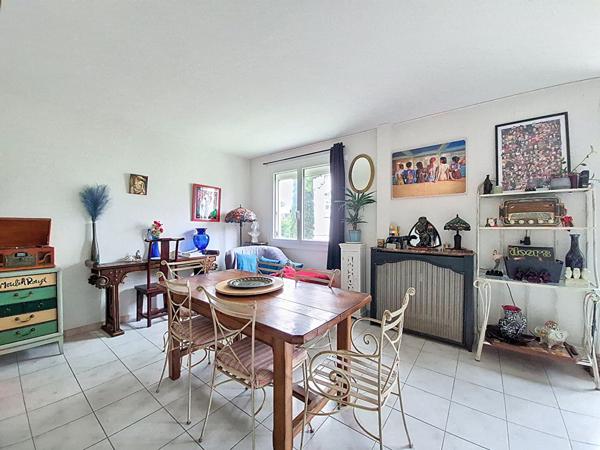 SAINT SEBASTIEN SUR LOIRE SECTEUR GRENERAIE APPARTEMENT T4/T5 STATIONNEMENT CAVE